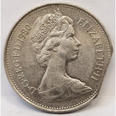 GREAT BRITAIN UK 1980 . FIVE 5 PENCE . ERROR . CLIPPED PLANCHET